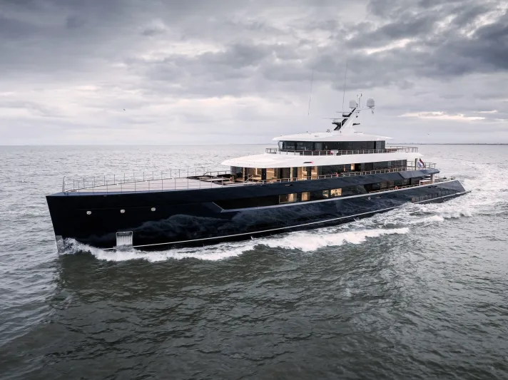  يخت "Feadship "One بطول 76 مترًا للبيع بسعر قد يصل 150 مليون يورو