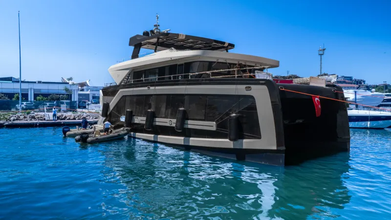 عالم اليخوت الفاخرة يحتفي باستقبال Procat 85 في صيف 2025