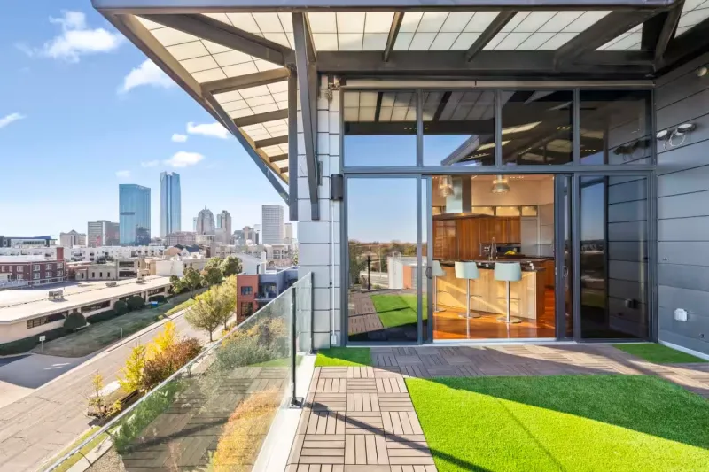 شقة سكنها سيلفستر ستالون قد تحطم الرقم القياسي للأسعار في أوكلاهوما