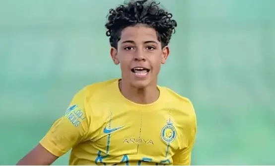 منتخب البرتغال تحت 15 عامًا يضم نجل كريستيانو رونالدو في قائمته الدولية