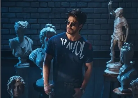 إطلالة ملكية مرتقبة لشاروخان في Met Gala بسوار نادر من الذهب والألماس (فيديو)