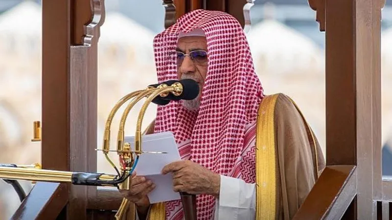 الشيخ صالح بن حميد يعتلي منبر عرفة.. وخطبة بـ 35 لغة تُلامس العالم