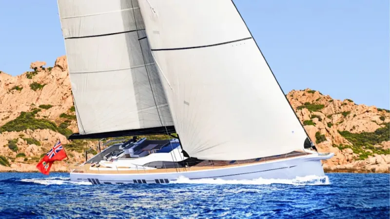 أويستر تكشف عن يختها الفاخر الجديد 805: يجمع بين الابتكار الشراعي والفخامة الآلية