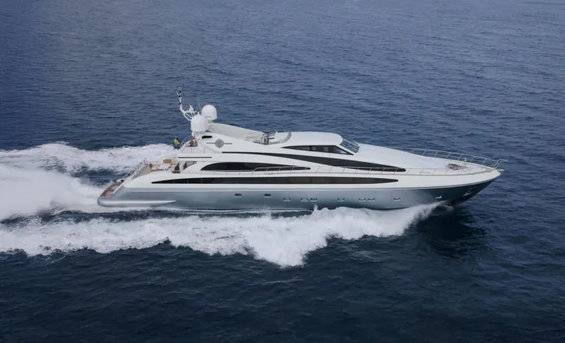 سرعة وأناقة ومقصورات فاخرة: M.J. Taknm يبحر نحو مالك جديد