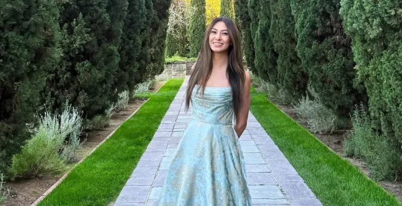 أصغر مليارديرة عصامية في العالم وانتزعت اللقب من تايلور سويفت.. من هي؟