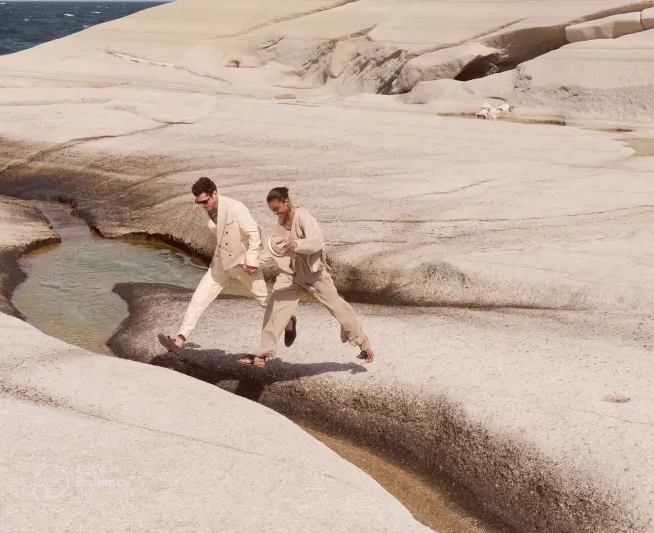 عودة الأبيض: أناقة صيفية.. بسيطة وكاملة