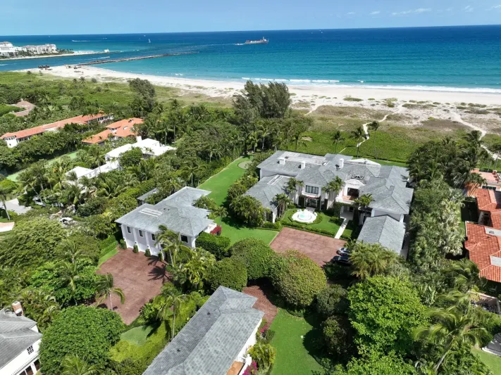 صفقات عقارية صامتة.. ملياردير غامض يعيد رسم خريطة بالم بيتش