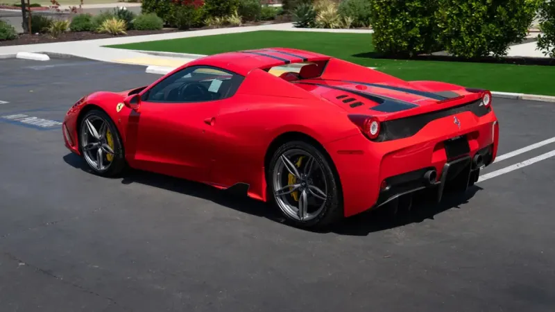 فيراري 458 Speciale Aperta نادرة في مزاد مرتقب.. تعرف على المواصفات