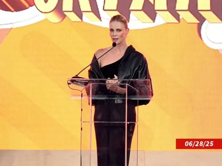 شارلز ثيرون تهاجم حفل زفاف جيف بيزوس.. فماذا قالت؟