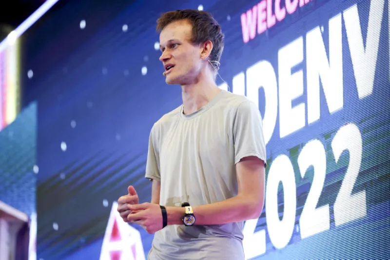 هل يهدد World حرية الإنترنت؟ بوتيرين يطرح تساؤلات مقلقة