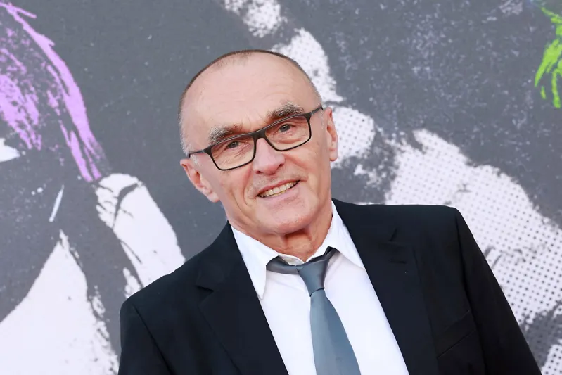 هل تصدق؟ طائرة درون ومعزة وآيفون تصنع مشاهد الرعب الجديدة (فيديو)