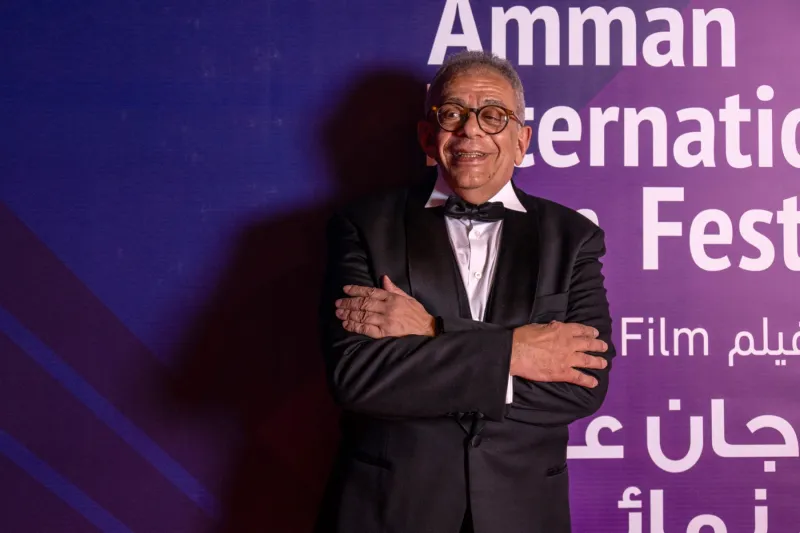 نصر الله يفجّر أسرارًا خفية عن عادل إمام ويوسف شاهين (فيديو)