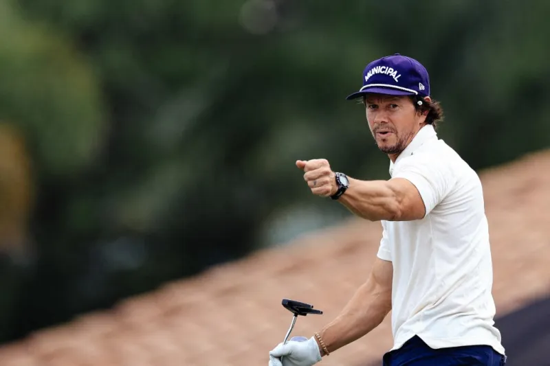 مارك والبيرج يشارك روتينه الصباحي.. للحافظ على الطاقة والنشاط