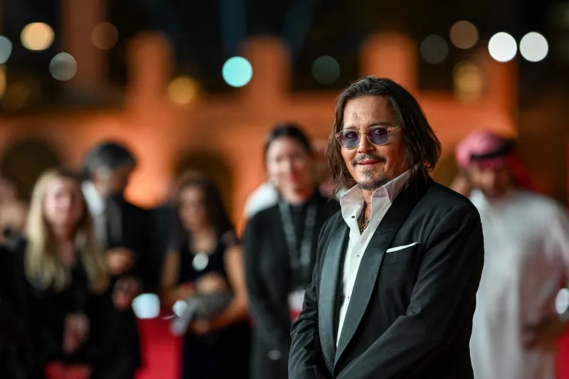 جوني ديب يفتح النار على دائرة أصدقائه السابقة