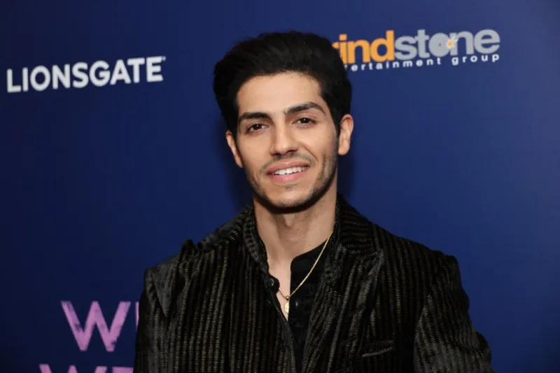 في حوار مع "الرجل".. مينا مسعود بين أحلام السفر وشغفه بالساعات (فيديو)