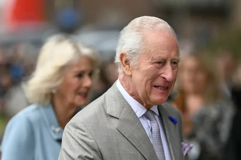 الملك تشارلز يوجّه رسالة مبطّنة للأمير هاري في يوم الأب