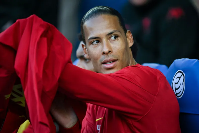 أوديمار بيغيه Royal Oak: ساعة فاخرة تتألق مع فيرجيل فان دايك