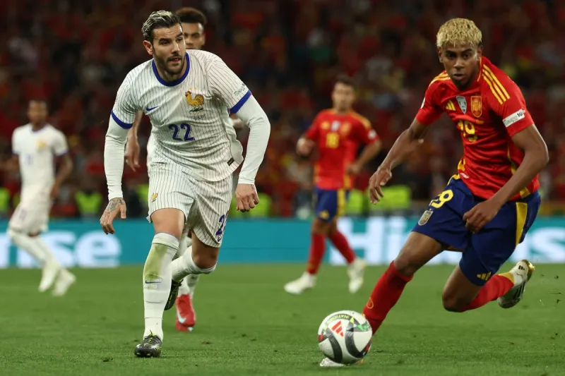 الهلال يحسم صفقة ثيو هيرنانديز ويخطفه من أندية أوروبا