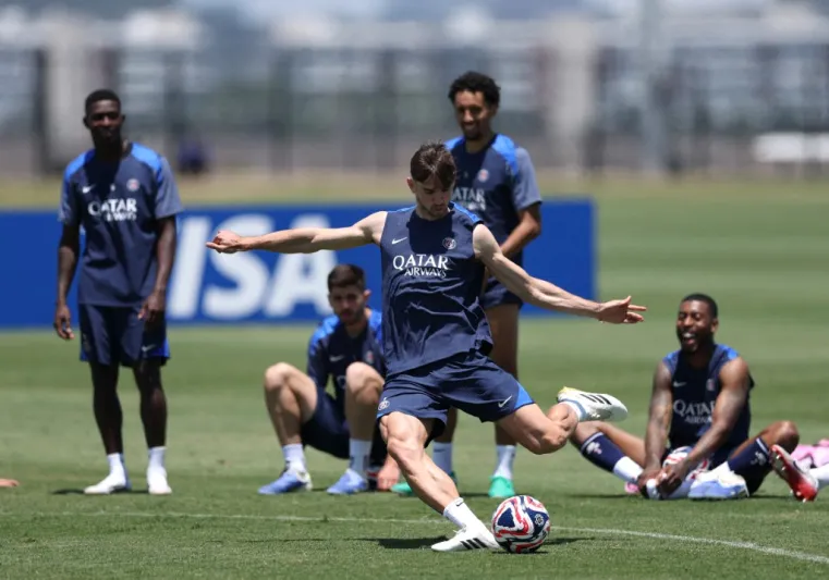 التشكيلة المتوقعة لباريس سان جيرمان ضد أتلتيكو مدريد