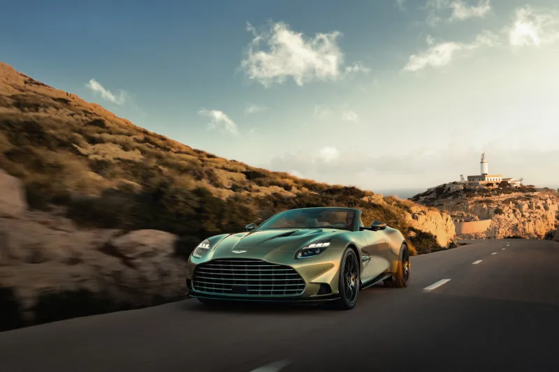 المصدر: Aston Martin Vanquish Volante.. عندما تكشف الفخامة البريطانية عن أنيابها (فيديو)