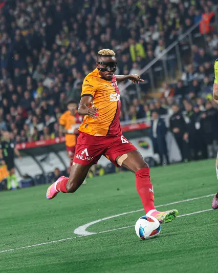 الهلال يرفع عرضه.. وإنزاغي يدخل الخط فهل يقنع أوسيمين بالتخلي عن حلم أوروبا؟