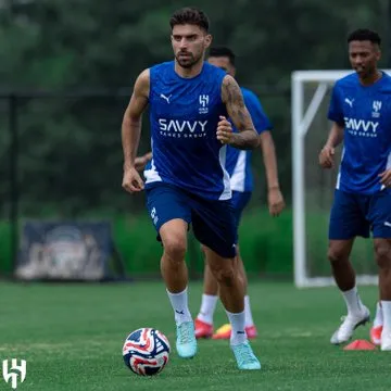 تعرف على القنوات الناقلة لمباراة الهلال وريال مدريد 