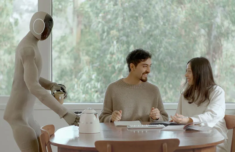 NEO Gamma.. روبوت بذكاء فائق يطرق باب بيتك