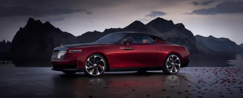 ملياردير يغامر بـ Rolls-Royce قيمتها 30 مليون دولار! (فيديو)