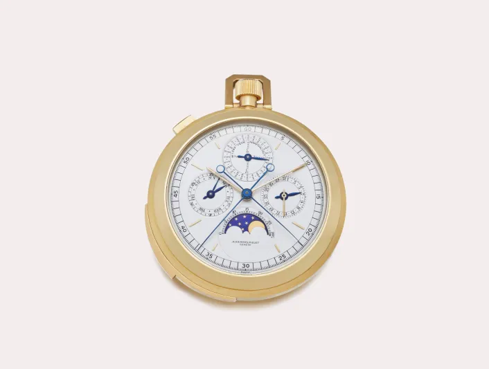 تحفة من زمن الأزمات: ساعة جيب خرافية تعود للواجهة في مزاد سوذبيز