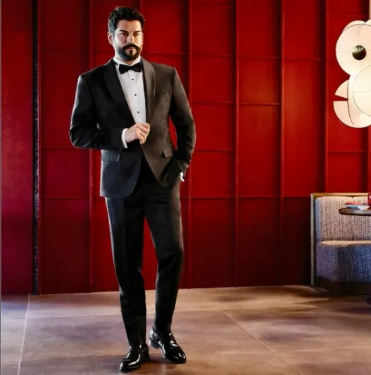  الرقم يتجاوز التوقعات: كم تبلغ ثروة الممثل التركي بوراك؟