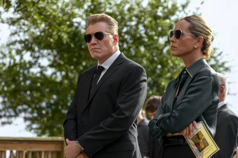 مسلسل The Waterfront.. العائلة كما يراها كيفن ويليامسون (فيديو)