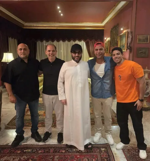 المصدر: حساب المستشار تركي آل الشيخ عبر فيسبوك المستشار تركي آل الشيخ يكشف تفاصيل لقائه الدافئ بالزعيم عادل إمام