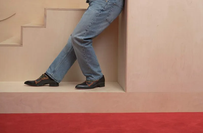 Christian Louboutin تحتفي بخط Sartorial في أسبوع الموضة الباريسية للرجال Christian Louboutin تحتفي بخط Sartorial خلال أسبوع الموضة في باريس