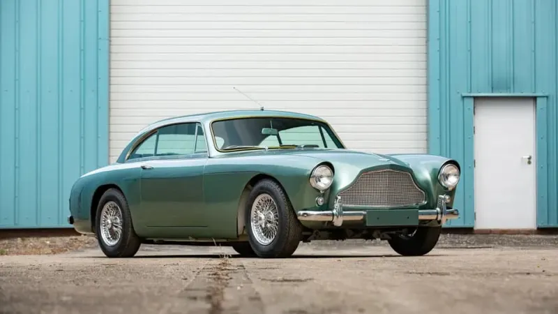 نموذج مهجور يتحول إلى أسطورة: Aston Martin DP114/2 في مزاد مرتقب