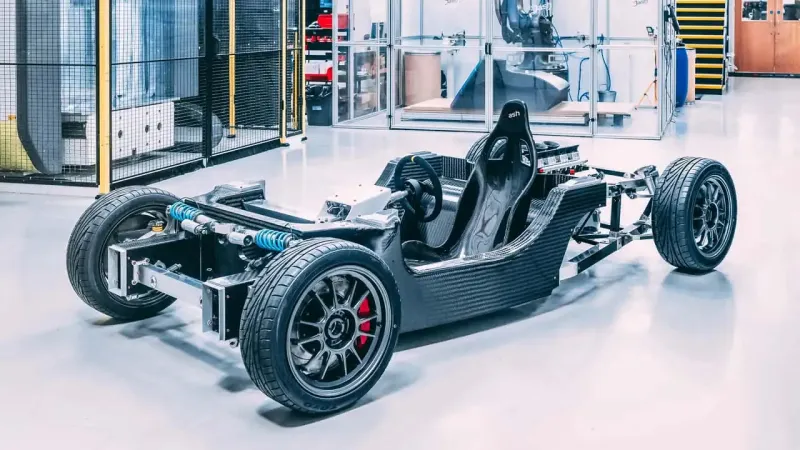 هل تحلم بسيارة خارقة مخصصة؟ شركة بريطانية تفتح لك الباب