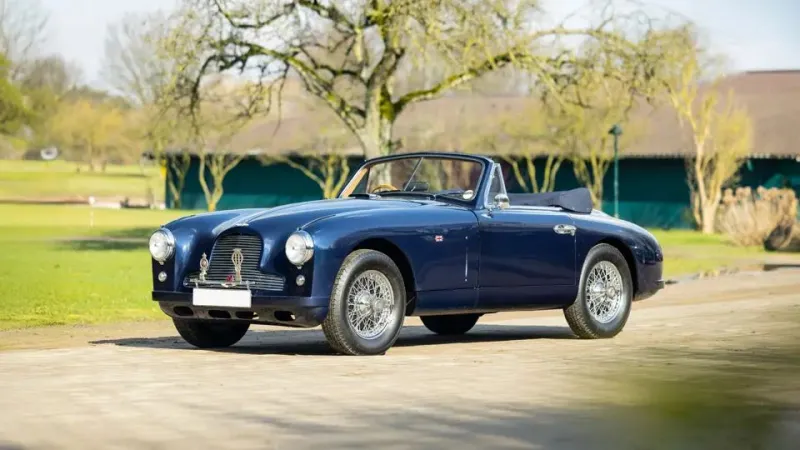 سيارة مكشوفة من زمن الأناقة.. DB2 Drophead Coupé في مزاد بريطاني