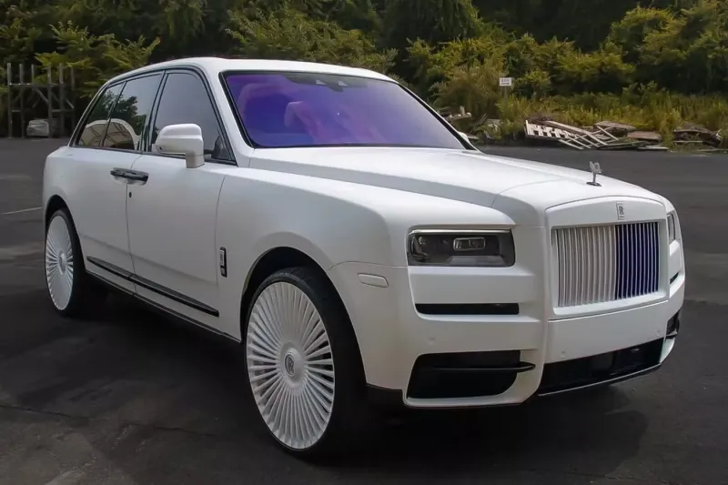 Cullinan Vert Edition.. تحفة مخصصة من رولز-رويس بتوقيع ليل أوزي (صور)