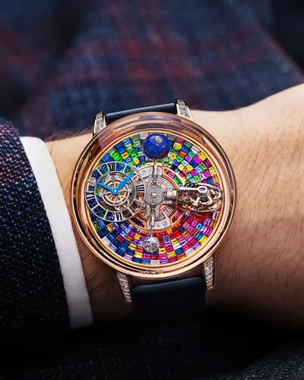 ساعة تُحاكي حركة الكون.. من توقيع Jacob & Co 