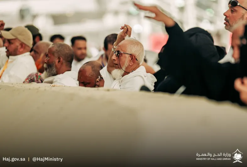 المسجد الحرام يستقبل الحجاج لطواف الوداع في أجواء روحانية