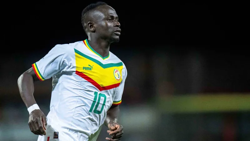 قرار مفاجئ يُبعد ساديو ماني عن السنغال.. ومقاطع فيديو تكشف السبب (فيديو)