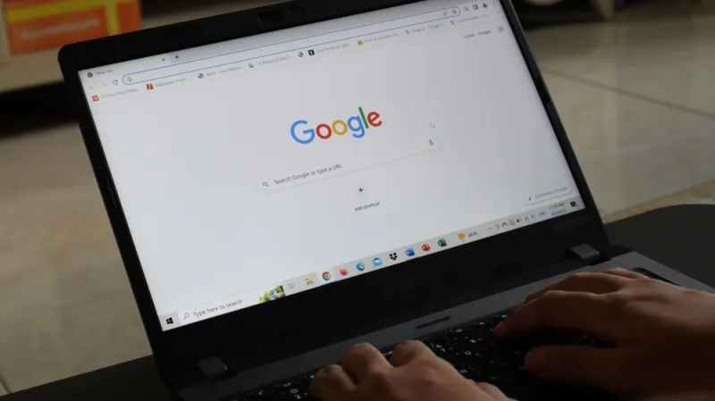 المصدر: Shutterstock تحديث غوغل الجديد: تحدّث مع محرك البحث وكأنك تُجري محادثة حقيقية (فيديو)