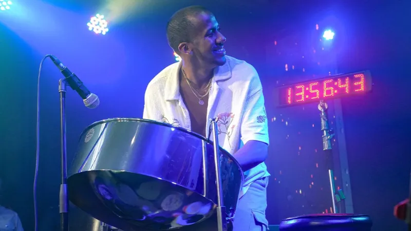 عازف ترينيدادي يدخل التاريخ بأطول ماراثون عزف