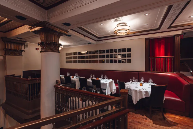 "Benjamin Steakhouse".. تجربة نيويوركية بطعم الأصالة والفخامة 