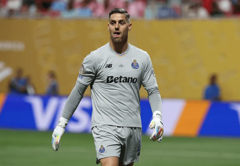 بطلب من باولو سيرجيو.. الأخدود يتعاقد مع الحارس البرتغالي كلاوديو راموس 