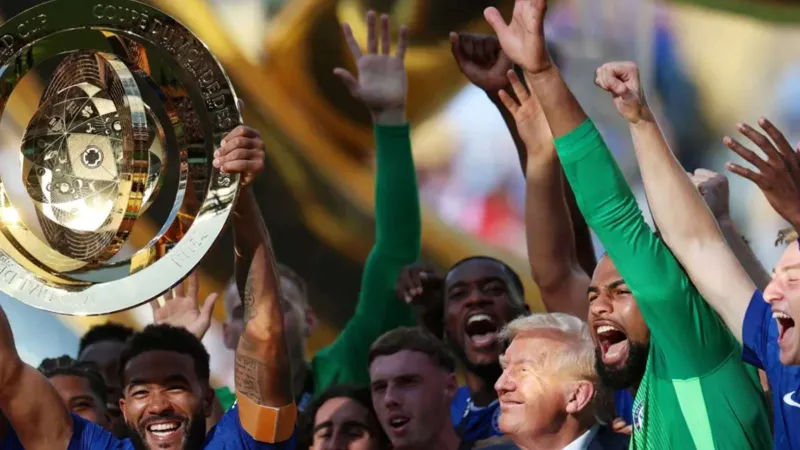 كيف أثّر وجود ترامب على مراسم تتويج تشيلسي؟ ردود صريحة من أعضاء الفريق