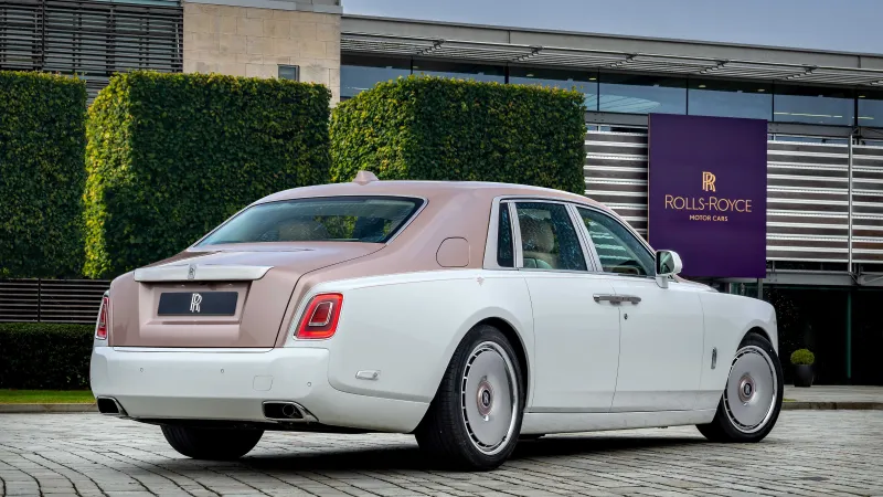 Rolls-Royce Phantom Dentelle - المصدر: Rolls-Royce Rolls-Royce Phantom Dentelle.. لمسة أناقة استثنائية على سيدة الفخامة