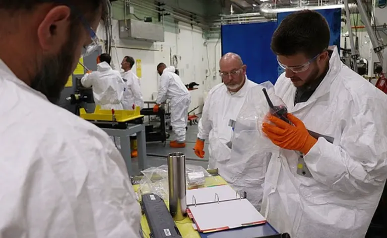 علاج ثوري للسرطان من بقايا القنابل النووية.. هكذا قلب العلماء موازين الطب والدمار