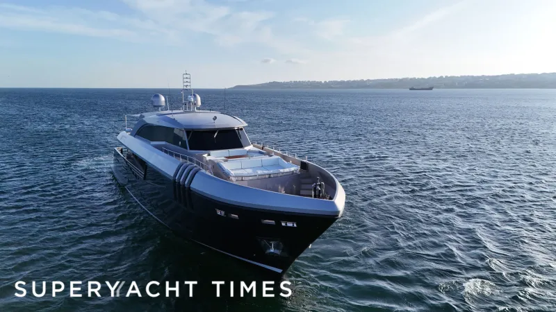 يخت Aquila الفاخر يعود للسوق بتصميم كلاسيكي متجدد وسرعة تصل لـ21 عقدة