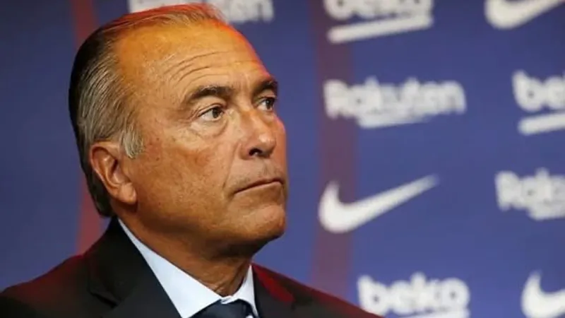 تحرك سعودي مفاجئ.. هل يخطف النصر أحد أعمدة إدارة برشلونة؟