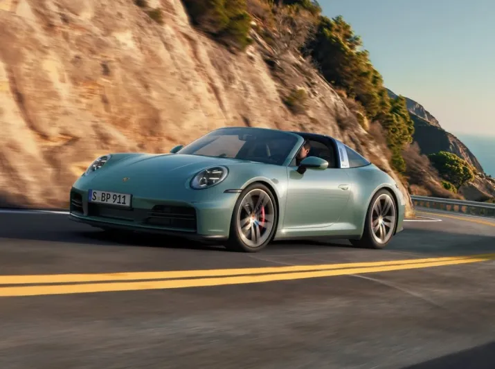 بورشه 911 تارجا 4S: أيقونة تتجدد بعد 60 عامًا